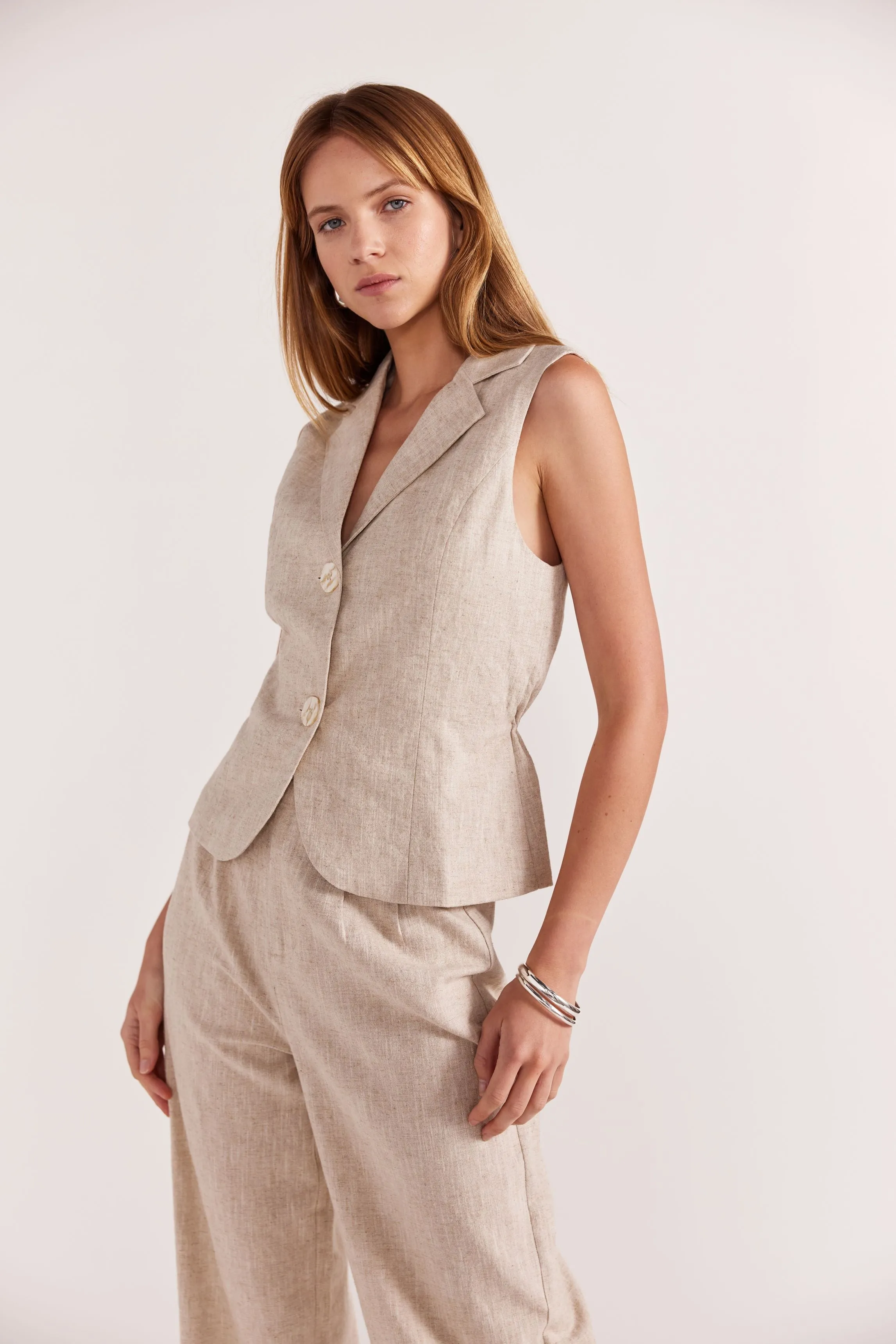 AVERY VEST