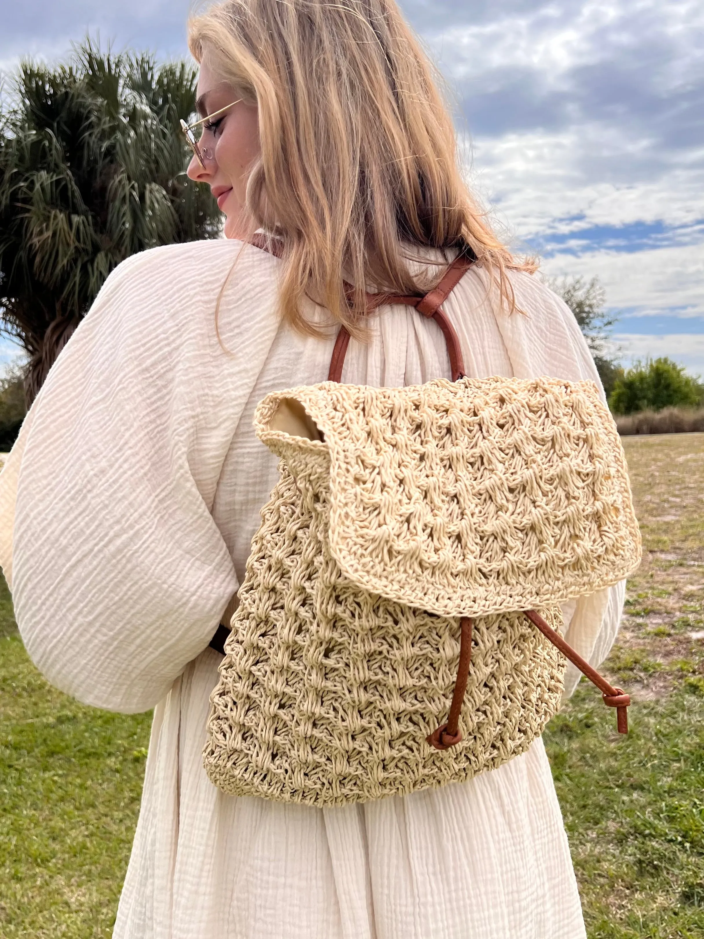 KAIA STRAW BACKPACK IN IVORY